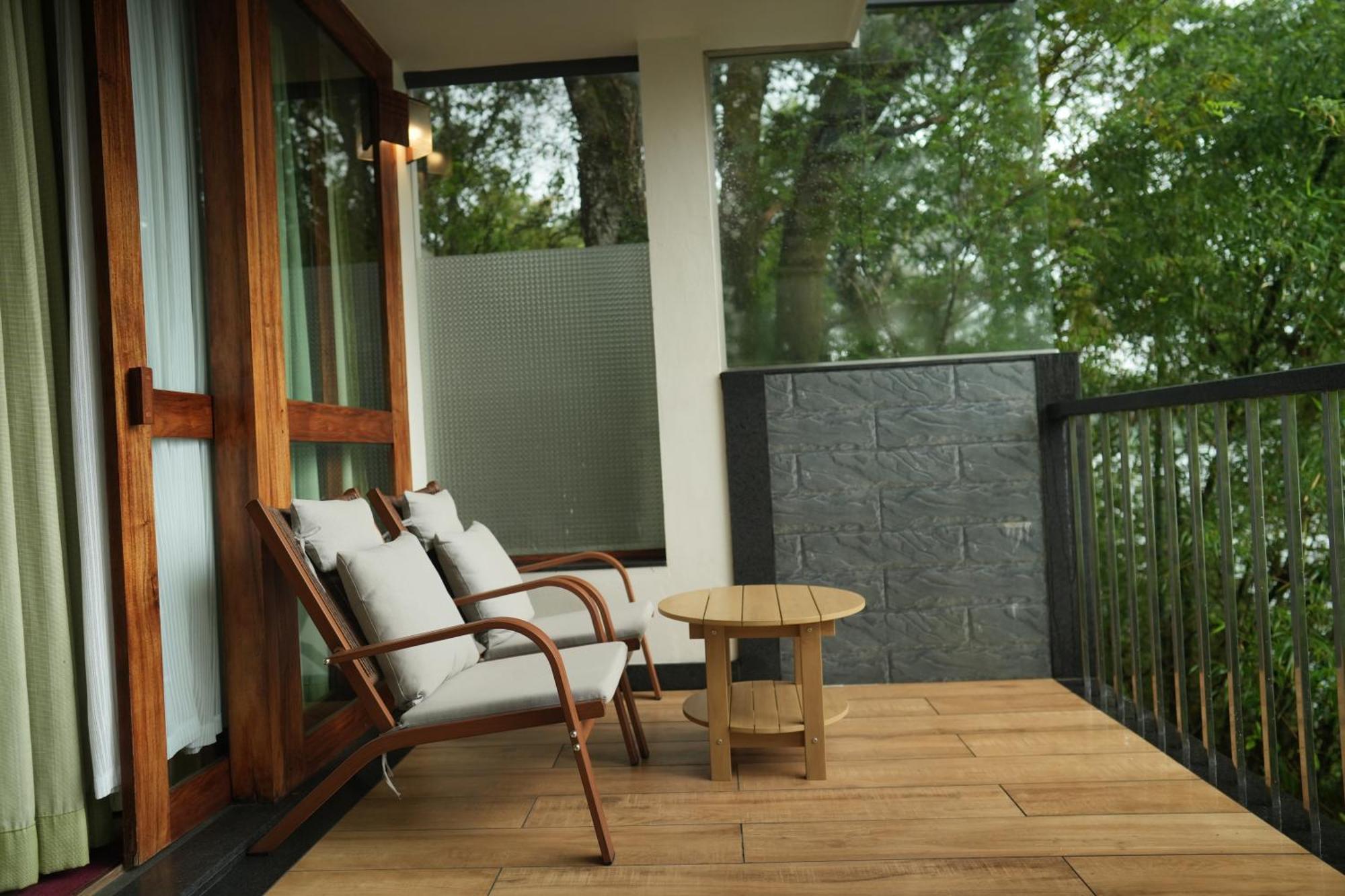 Wayanad Silverwoods Forest Resort & Spa Padinjarathara Екстериор снимка
